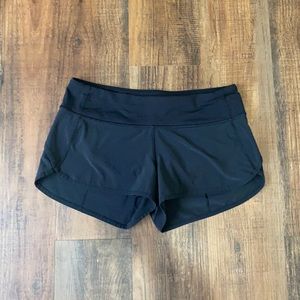 Lululemon Speed Up Low-Rise 2.5” Size 4
